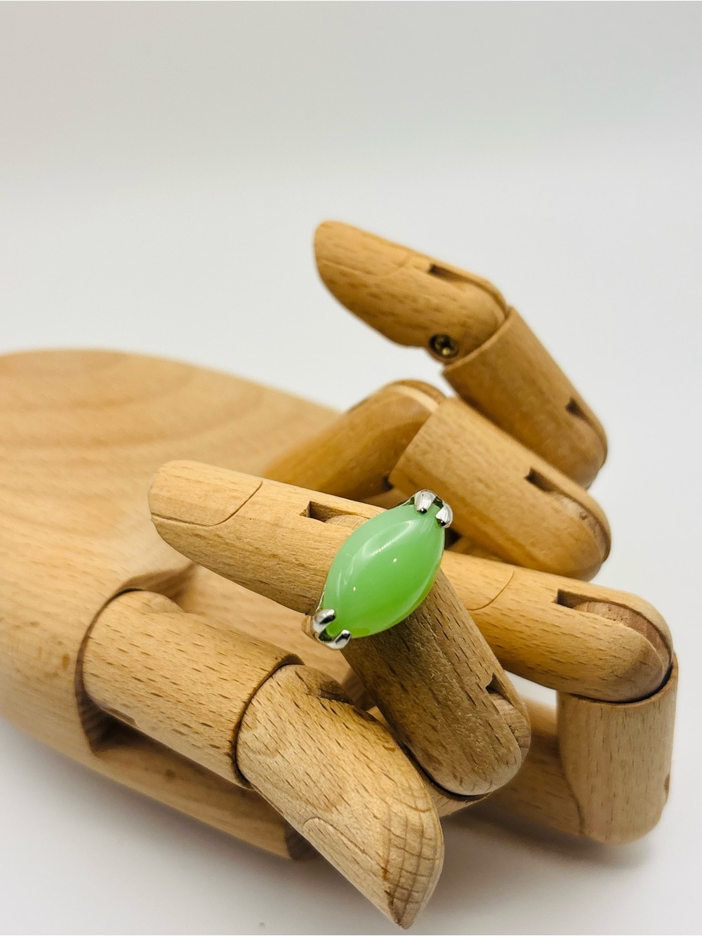 Vtg Green Cabochon Statement Ring – Gift Box Included